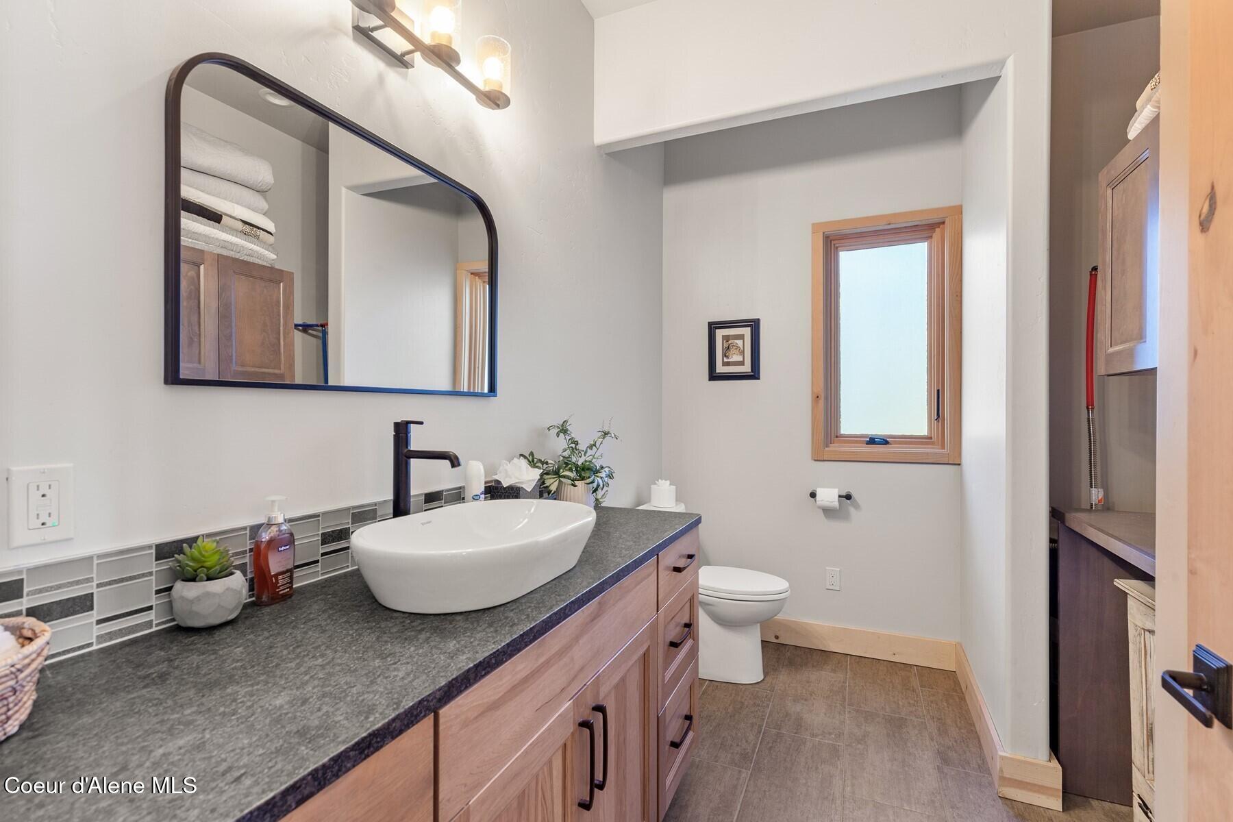 14318 N Waters Edge Ct