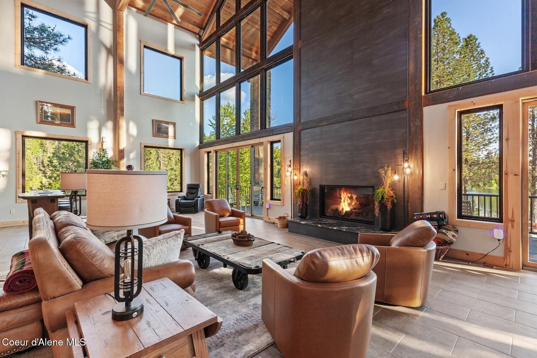 14318 N Waters Edge Ct