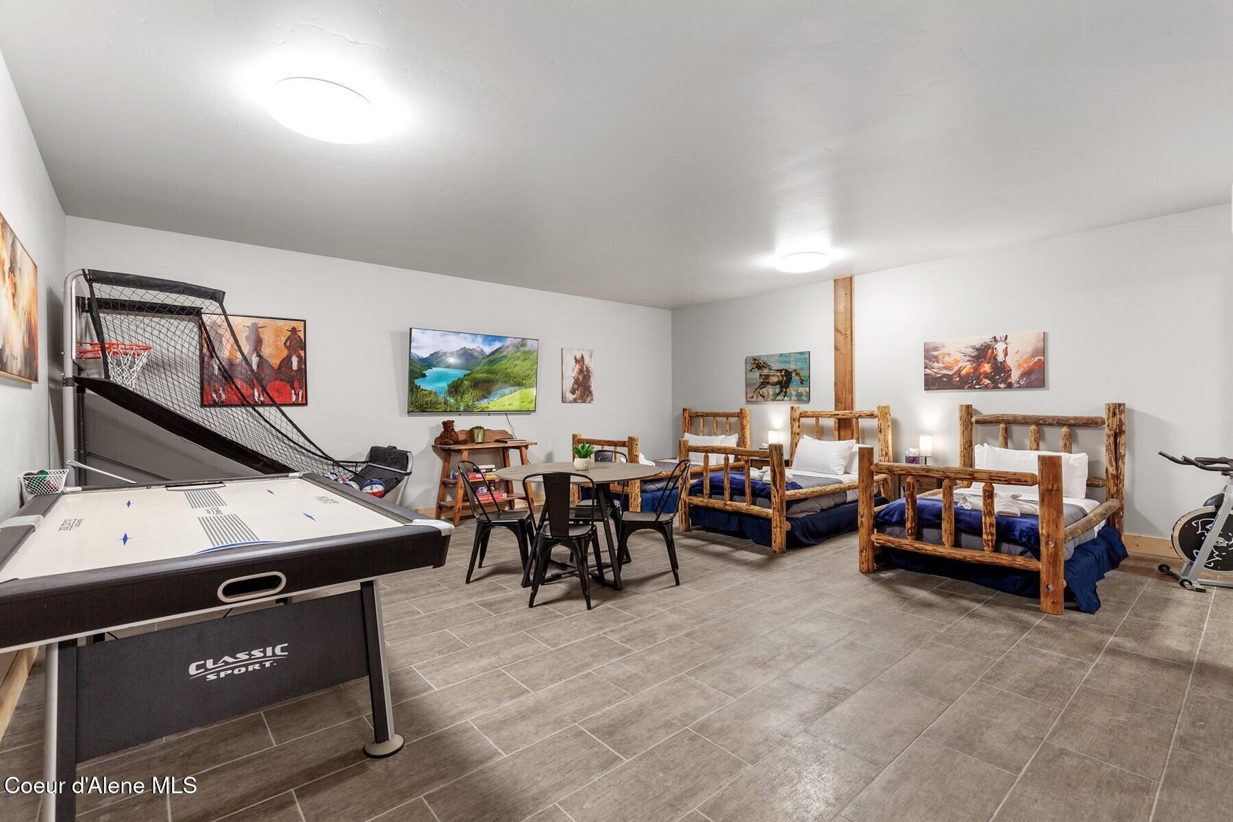 14318 N Waters Edge Ct