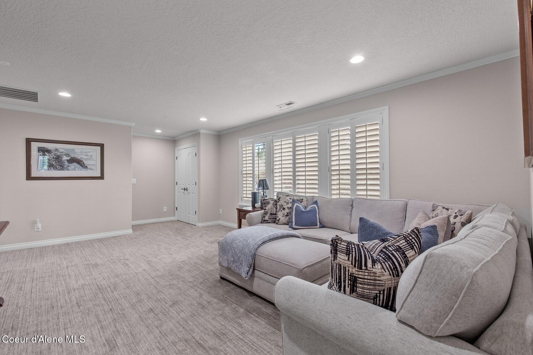 12155 N Yearling Circle