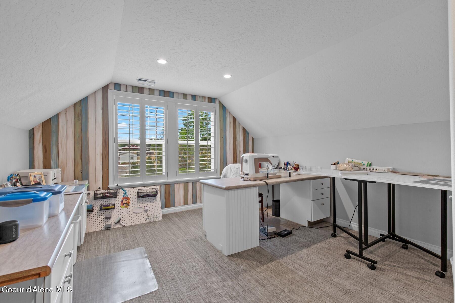 12155 N Yearling Circle