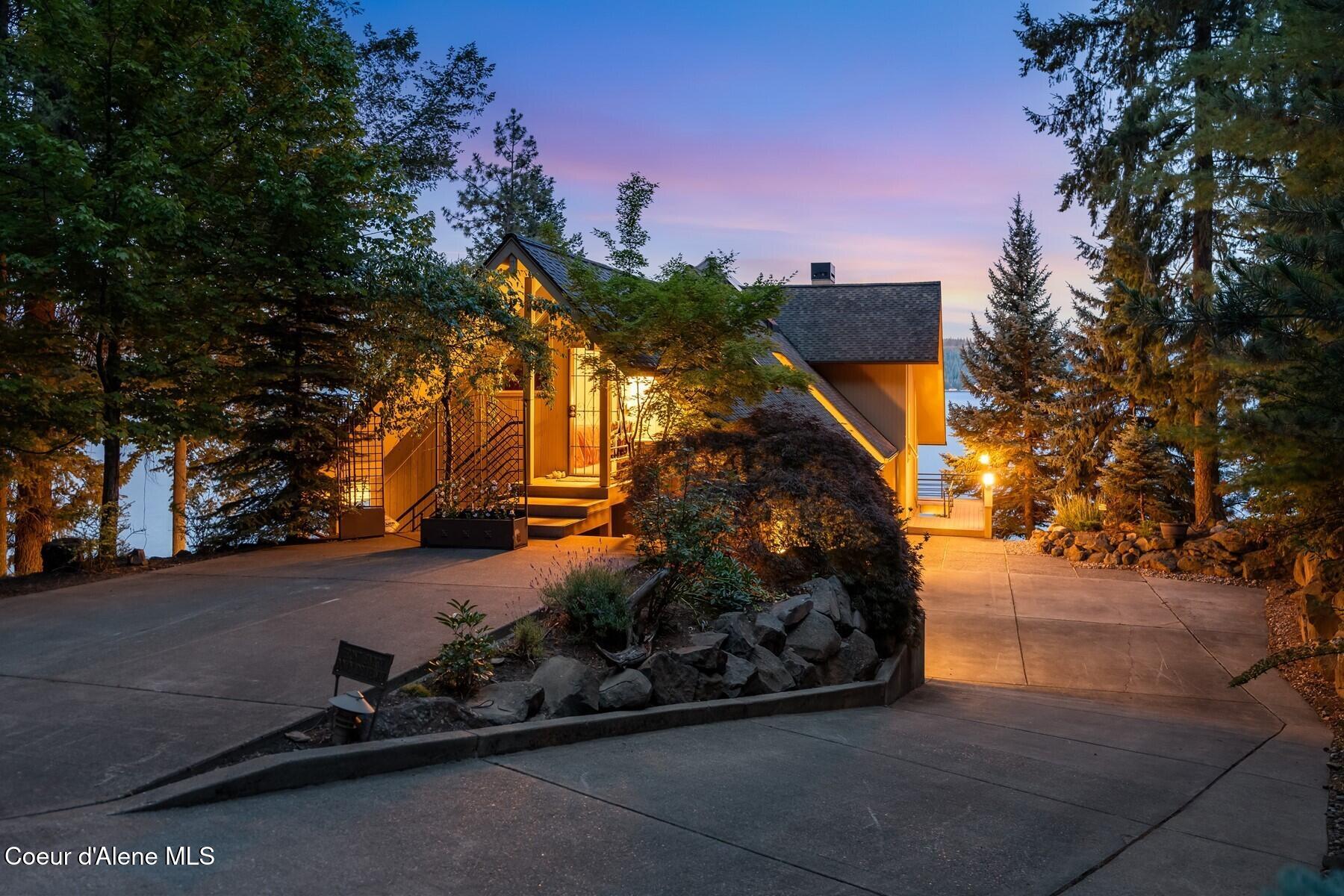 1750 W Valhalla Rd