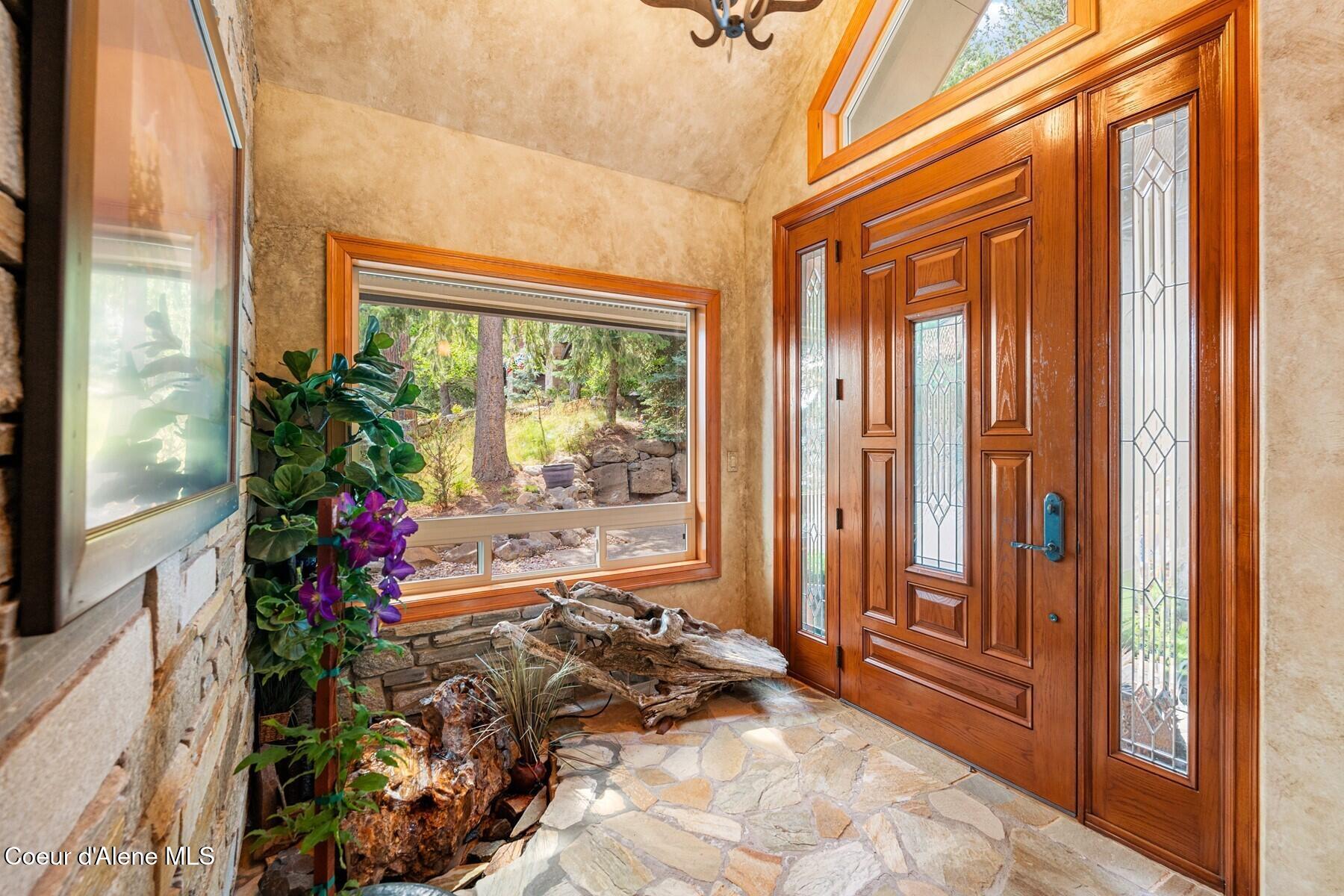 1750 W Valhalla Rd