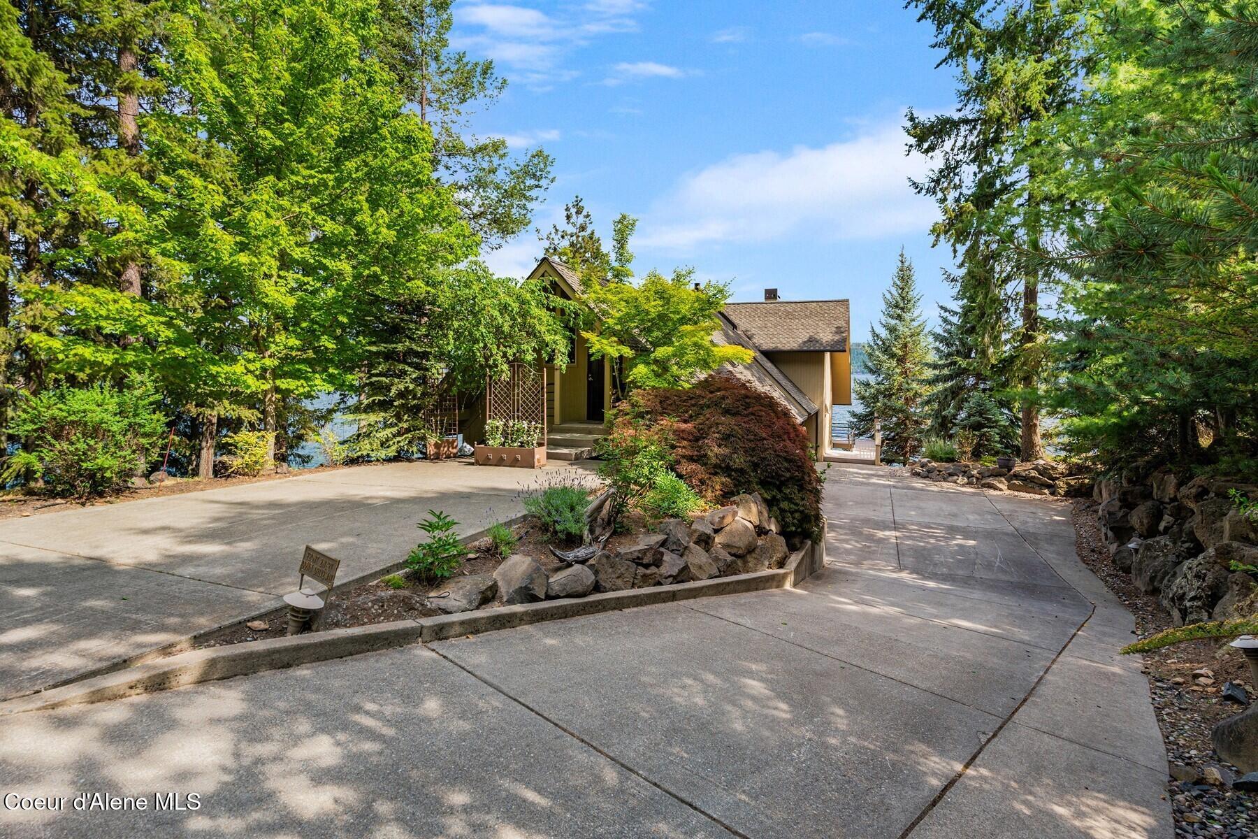 1750 W Valhalla Rd