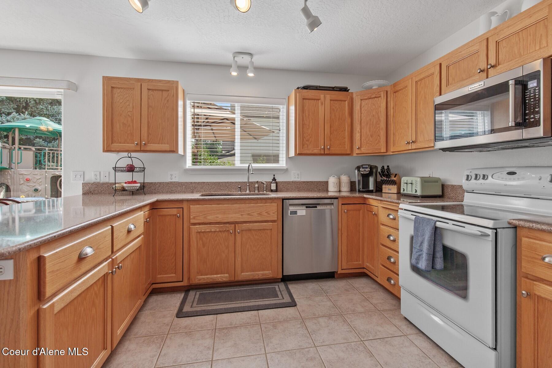 9178 N Entiate Dr
