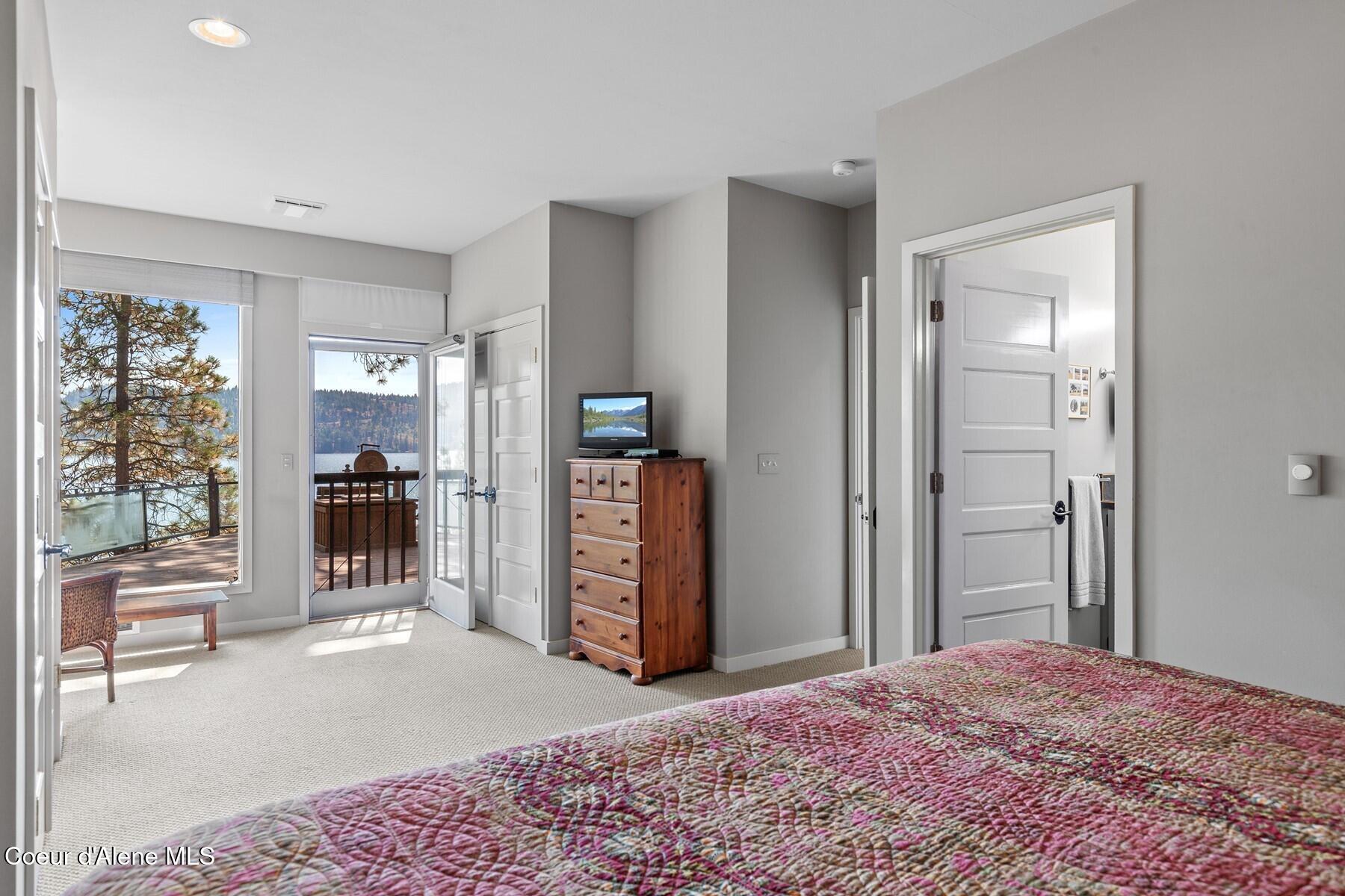 6578 W Rockford Bay Rd