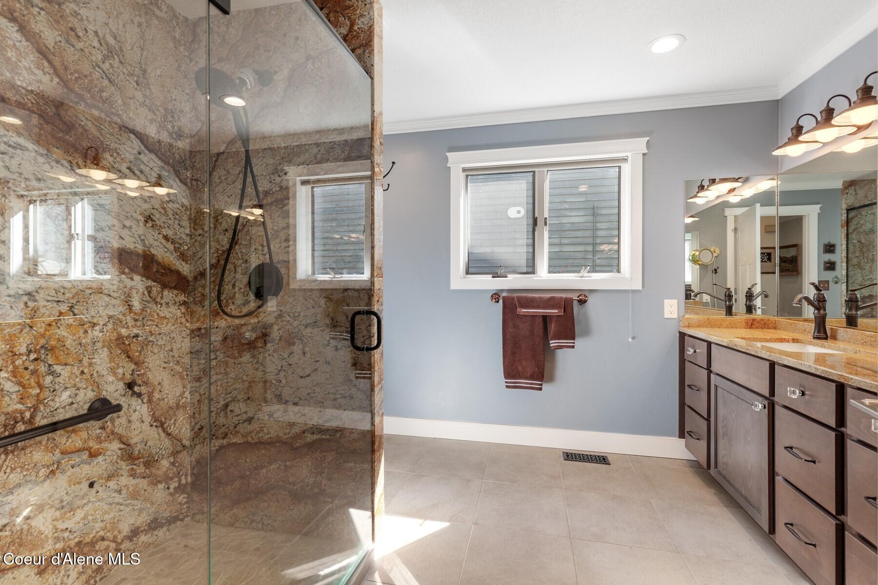 3867 W Fairway Dr, Coeur d'Alene