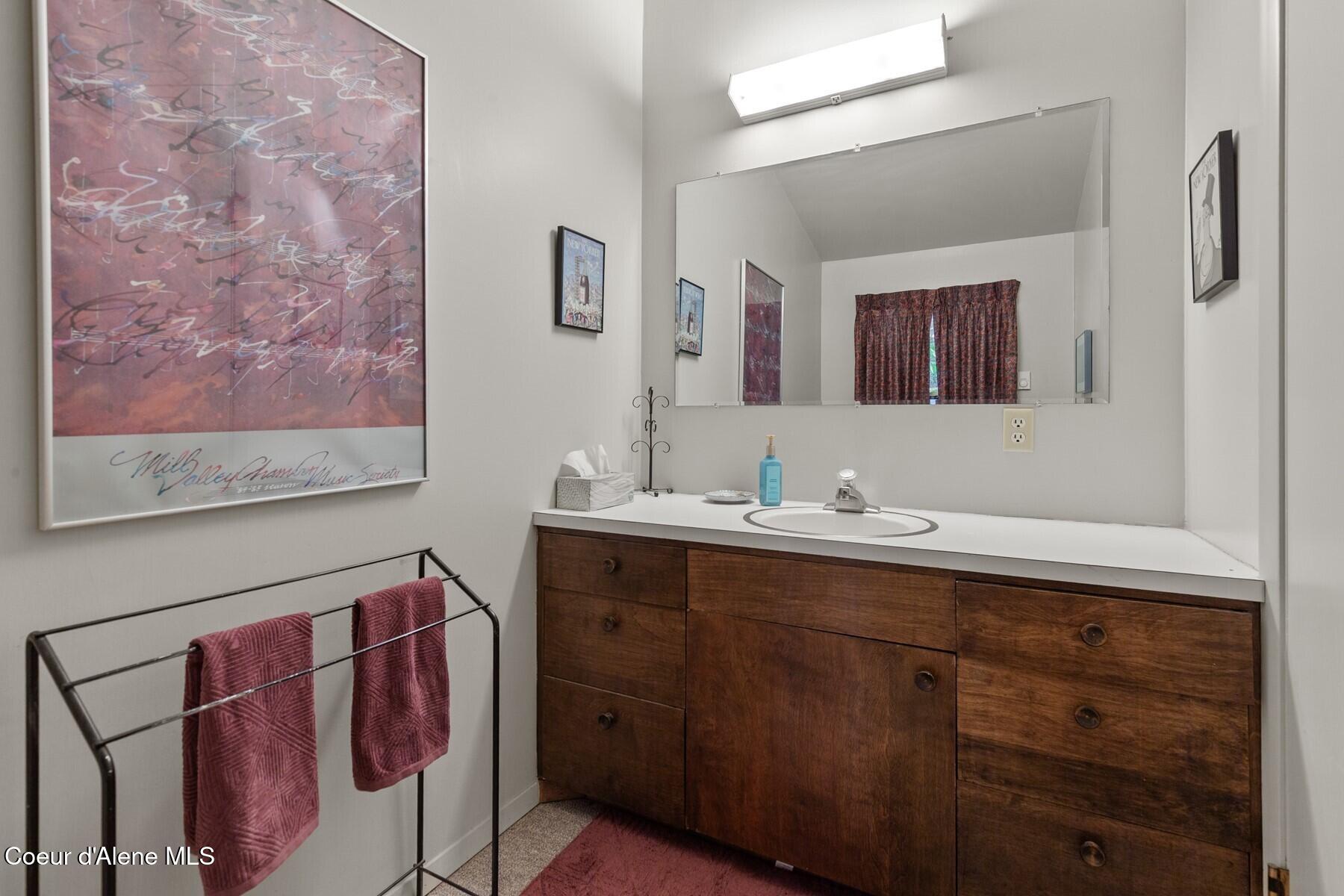 6574 W Rockford Bay Rd, Coeur d'Alene