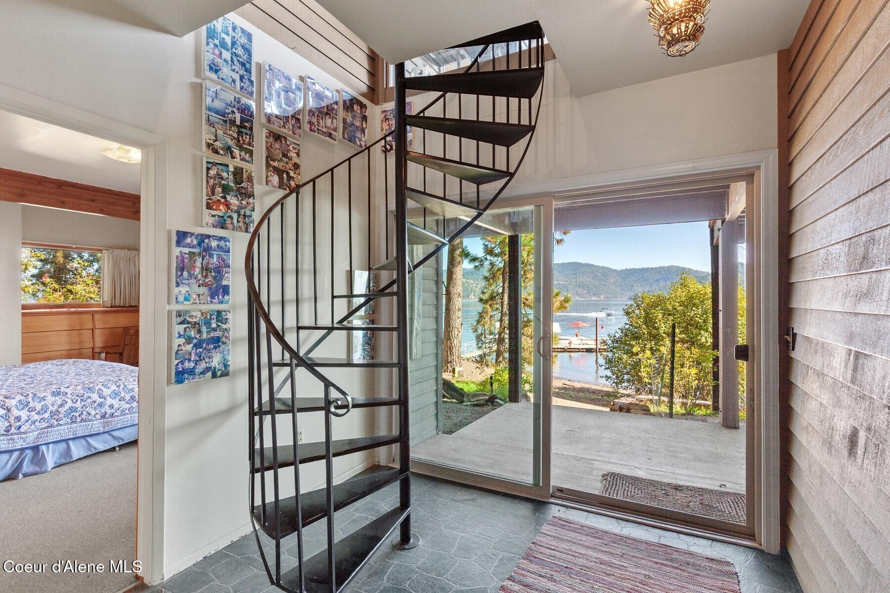6574 W Rockford Bay Rd, Coeur d'Alene