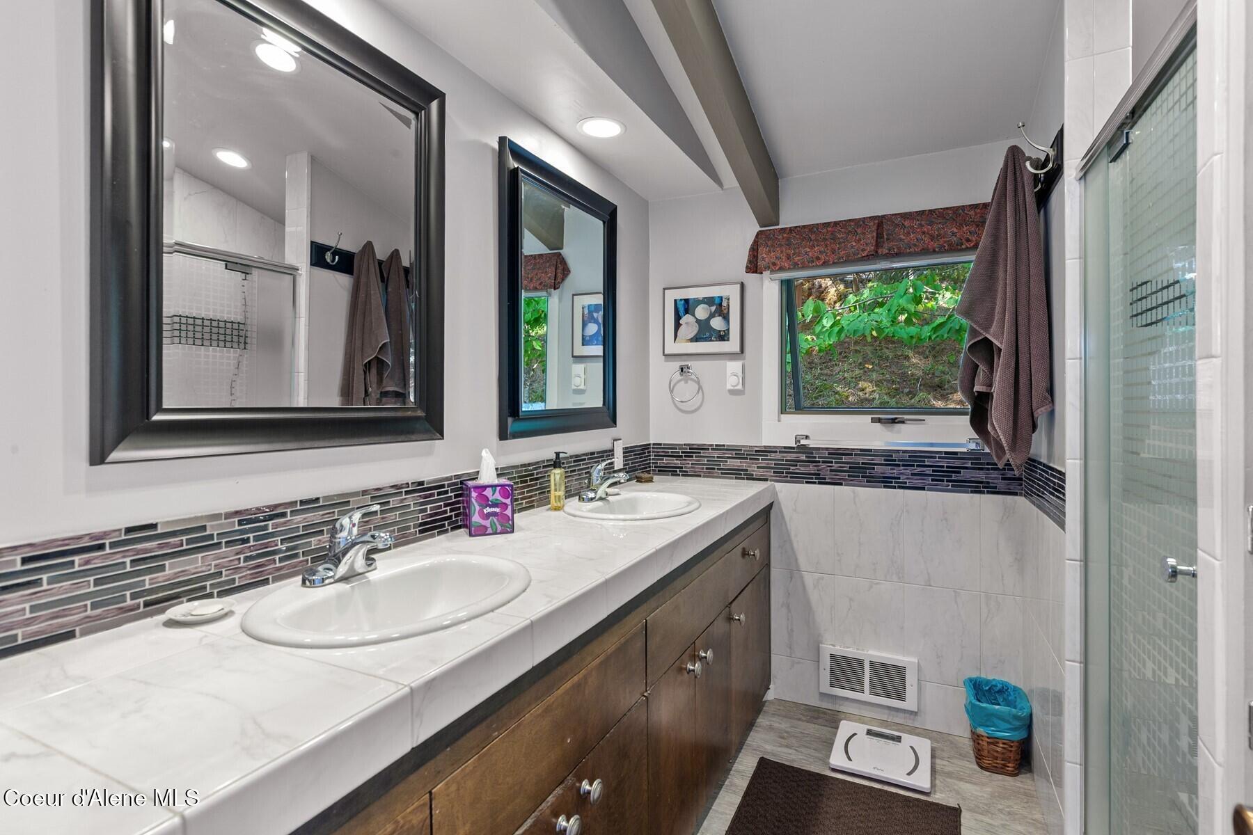 6574 W Rockford Bay Rd, Coeur d'Alene