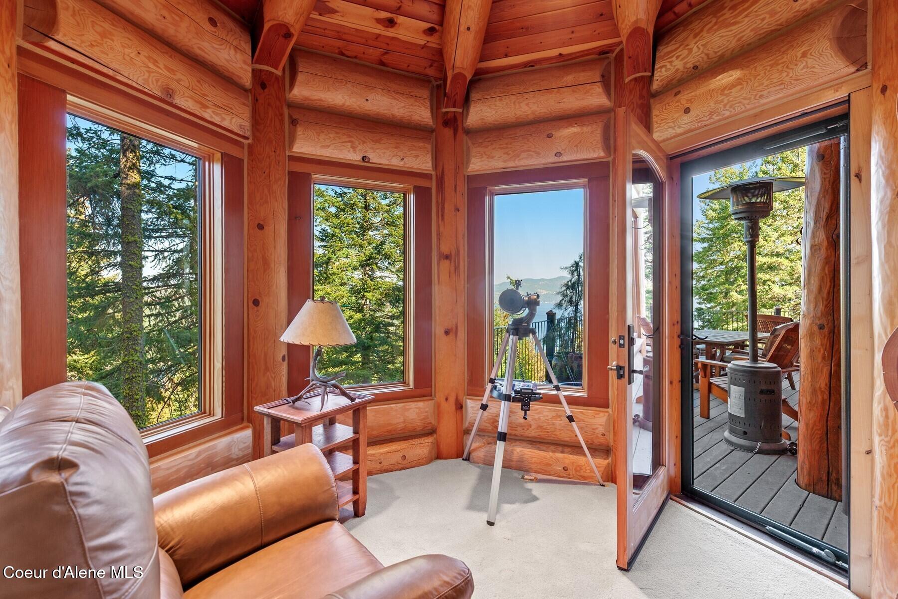 18869 S Trekker Woods Rd, Coeur d'Alene