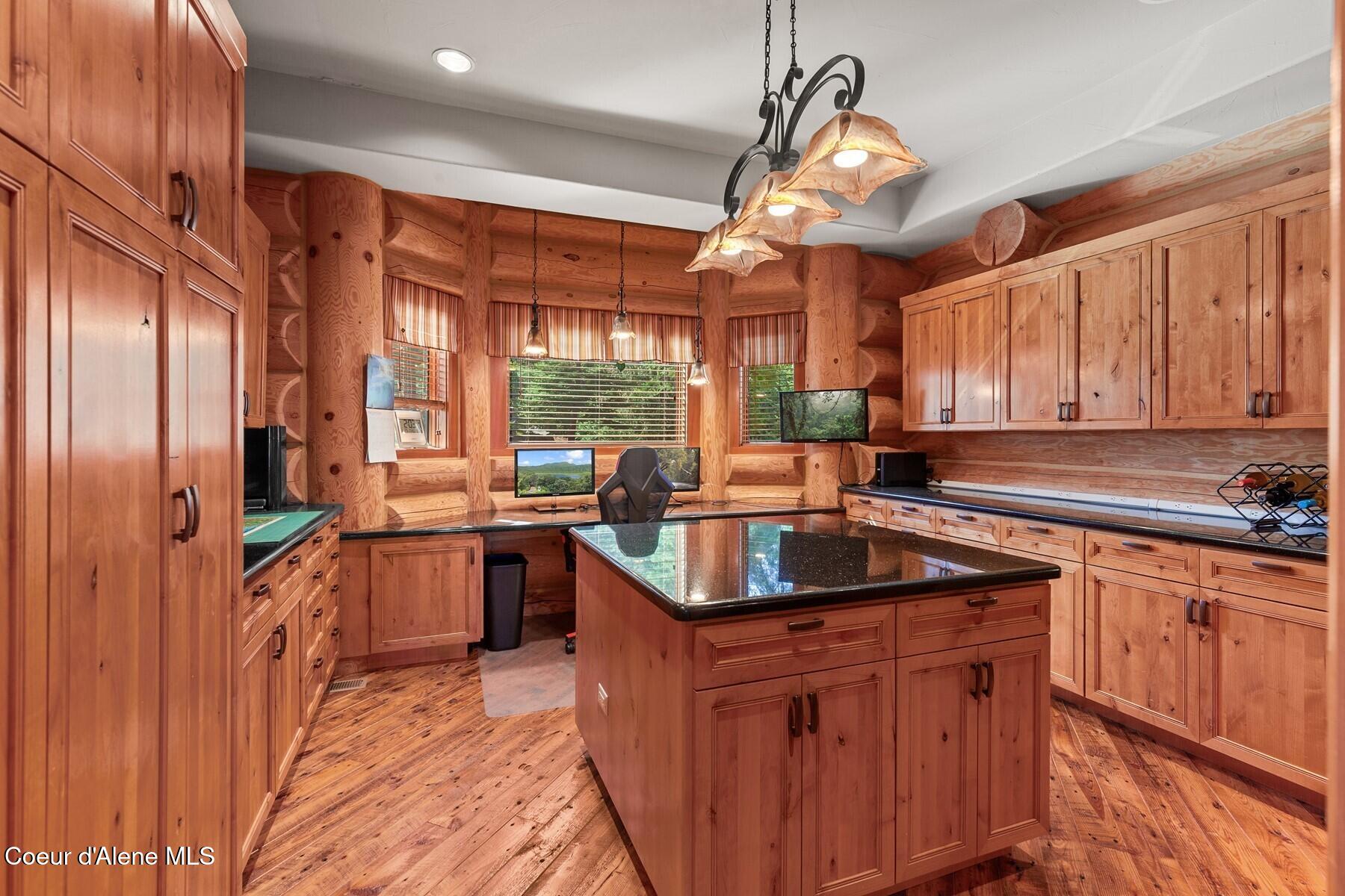 18869 S Trekker Woods Rd, Coeur d'Alene