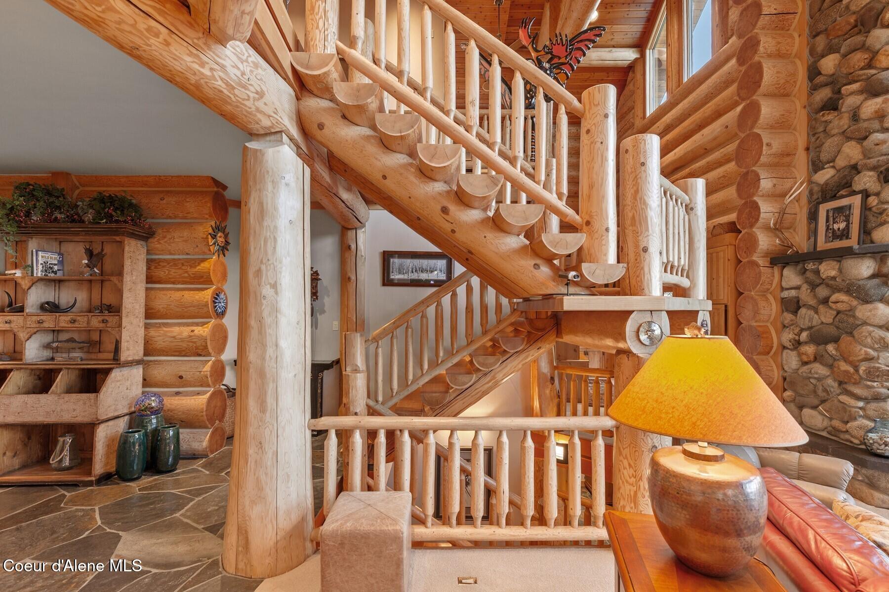 18869 S Trekker Woods Rd, Coeur d'Alene