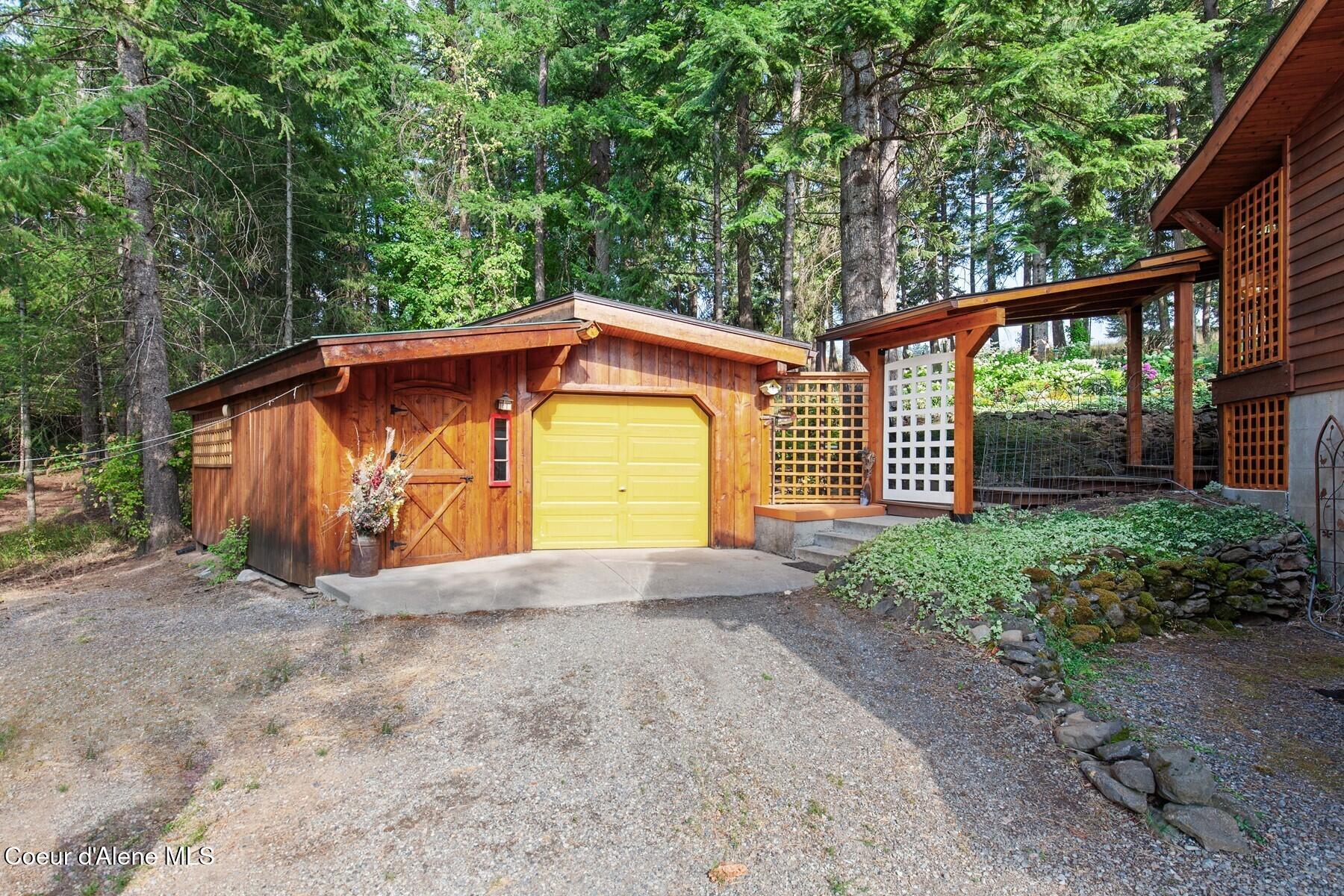 8562 S Gozzer Rd