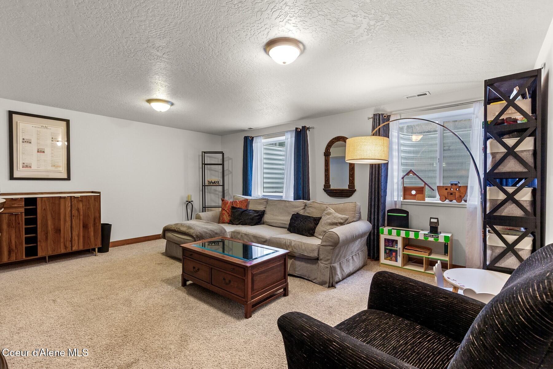 11074 W Riverview Dr