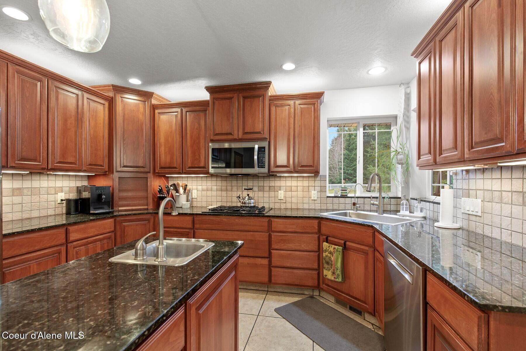 11074 W Riverview Dr