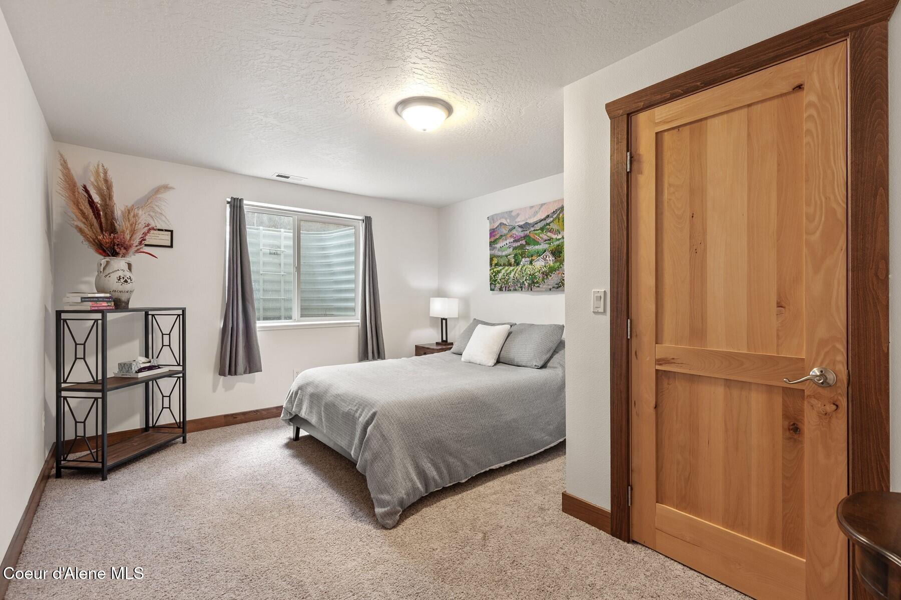 11074 W Riverview Dr