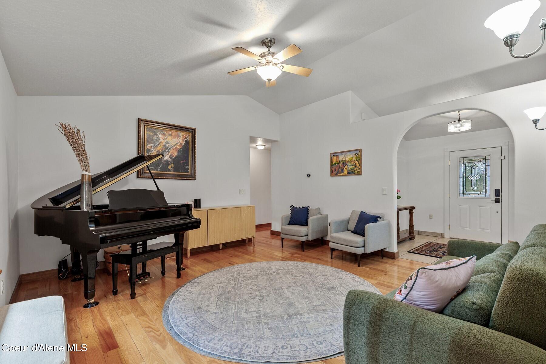 11074 W Riverview Dr