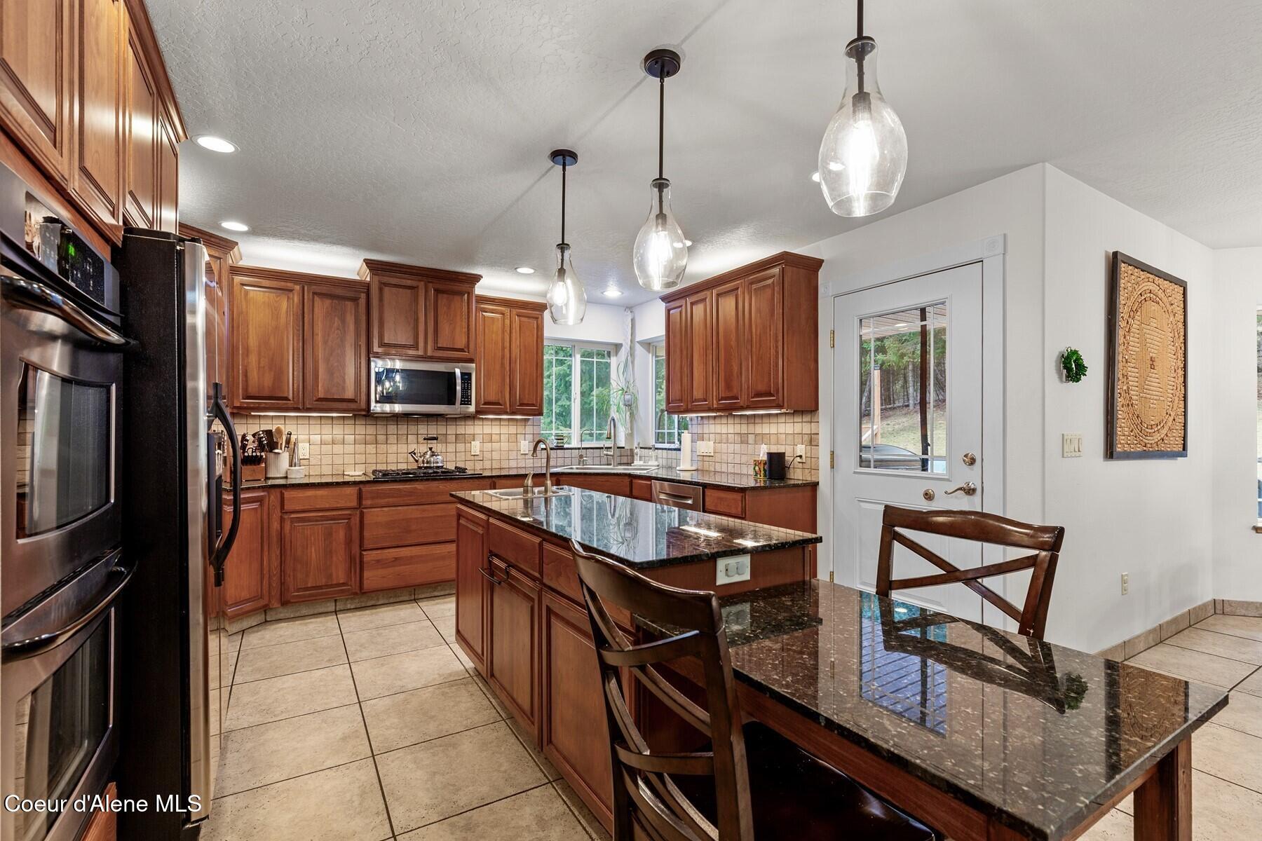 11074 W Riverview Dr