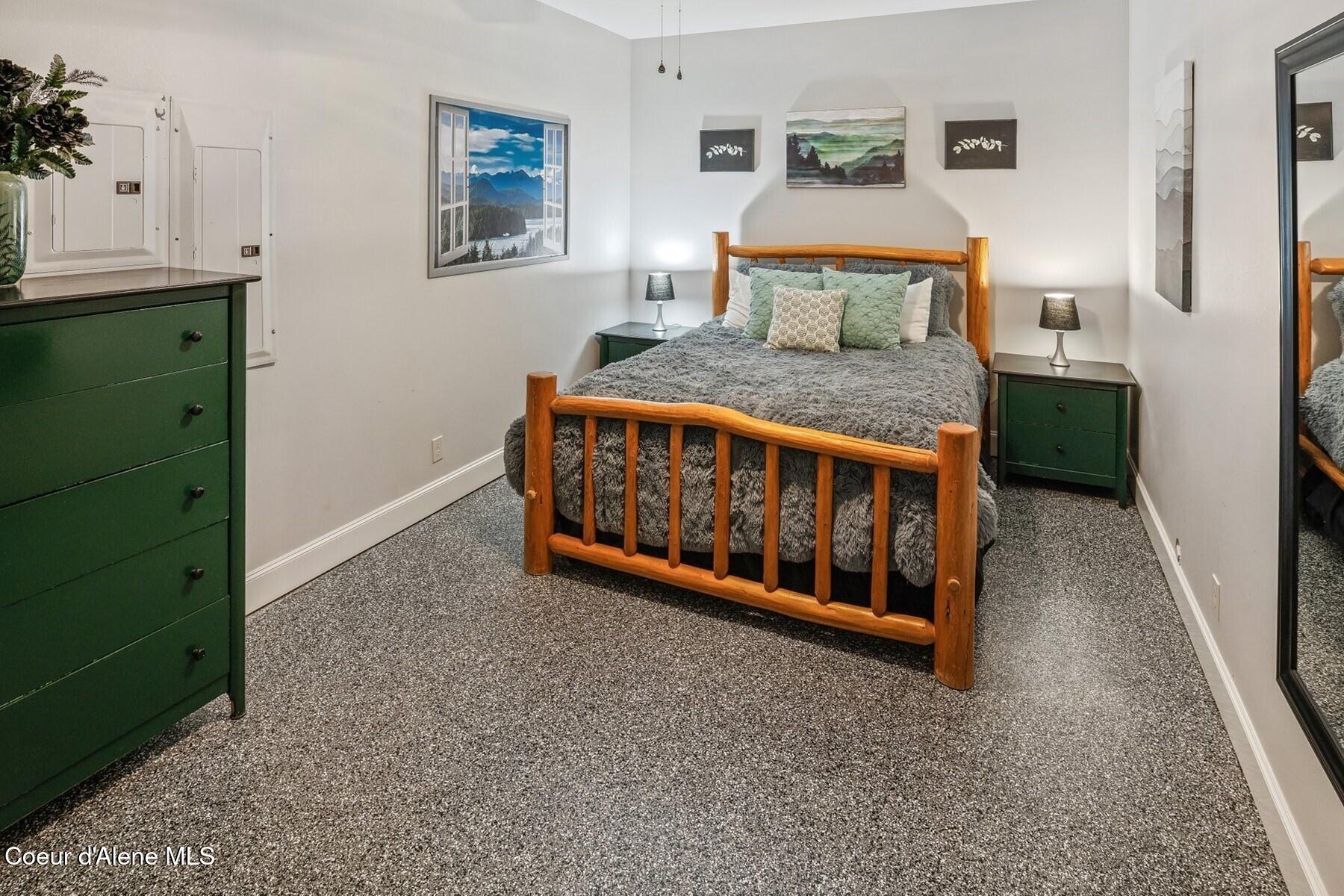 1238 S Reynolds Rd, Coeur d'Alene