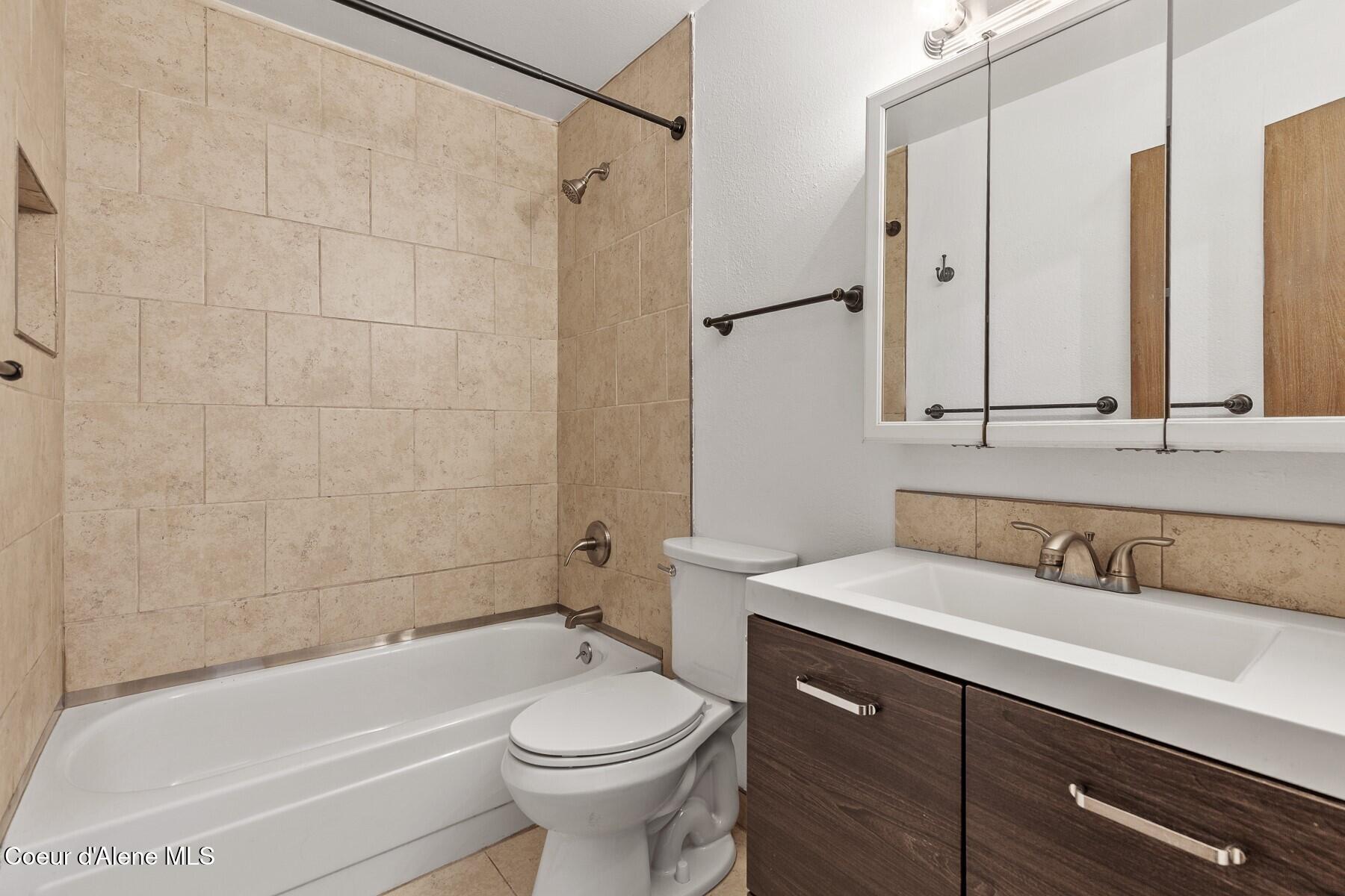 2375/2377 W Fairway Dr, Coeur d'Alene