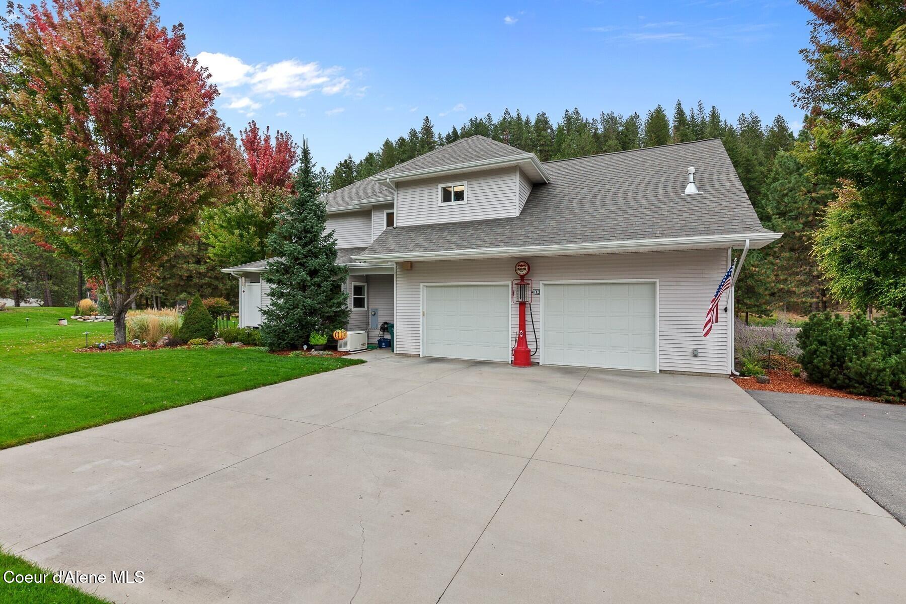 2177 E Totten Ln