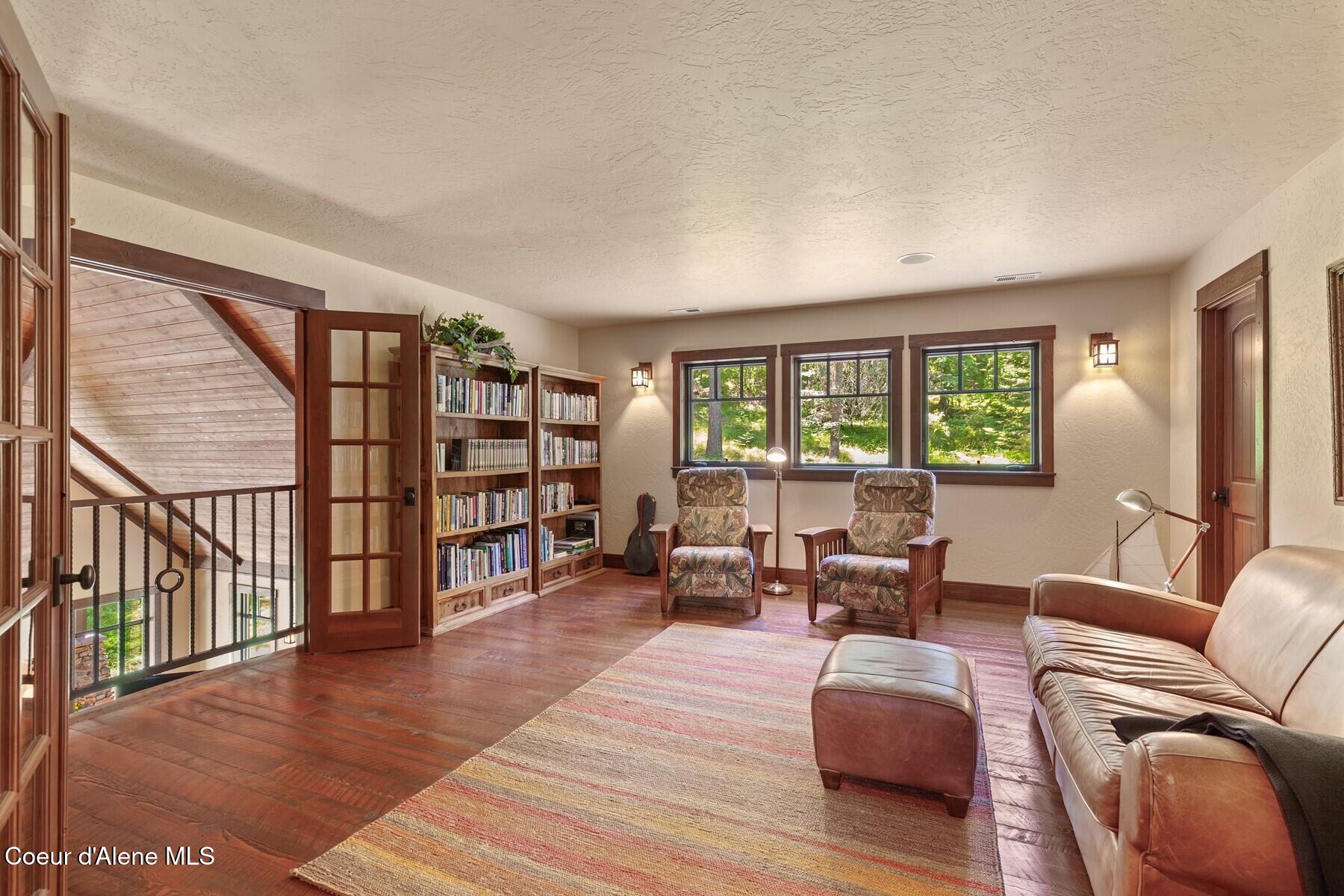 4456 E Eagles Mere Rd