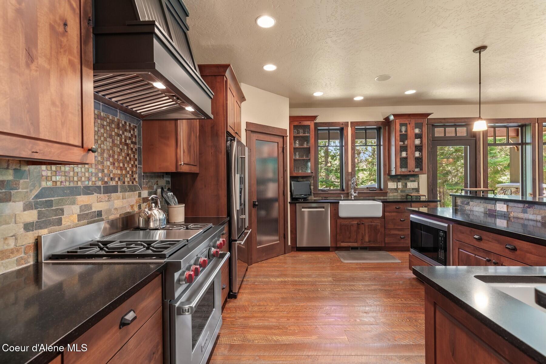 4456 E Eagles Mere Rd