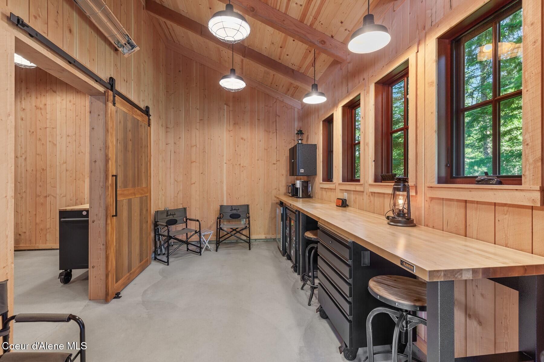 4456 E Eagles Mere Rd