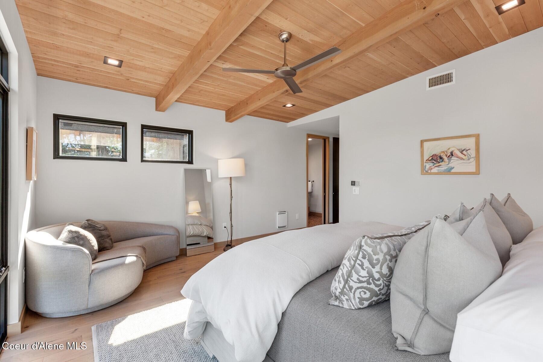 810 E Lakeside Ave, Coeur d'Alene