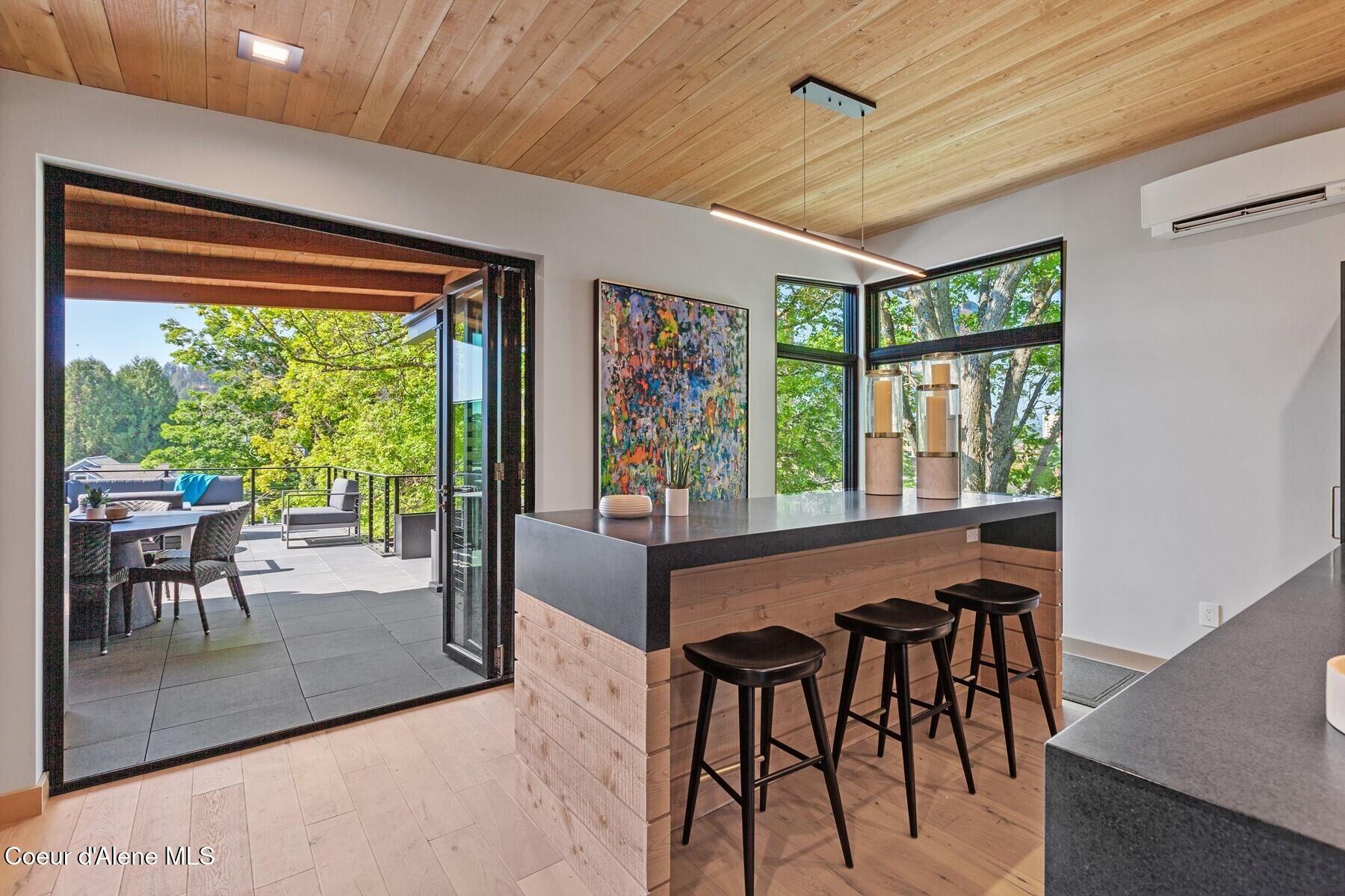 810 E Lakeside Ave, Coeur d'Alene
