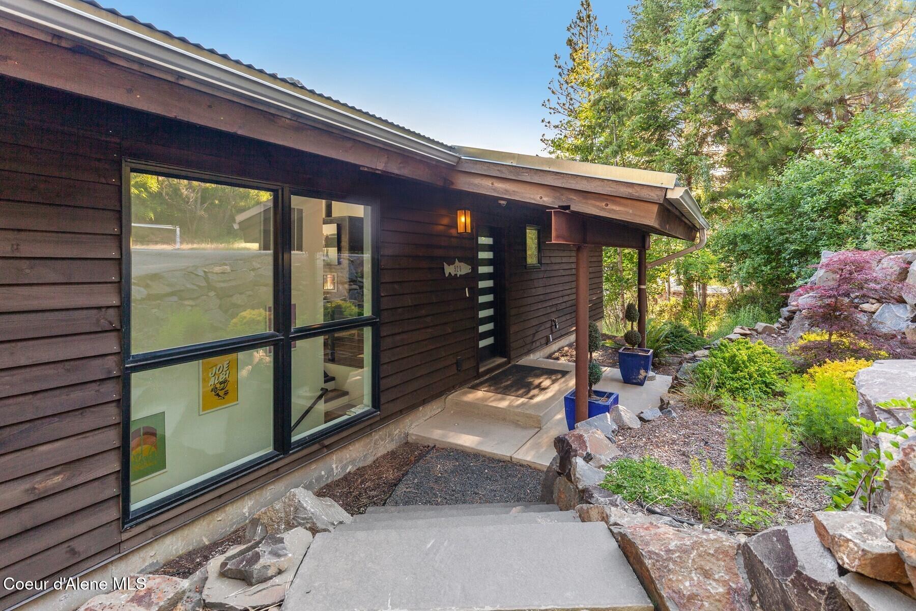 520 S Marion Ct