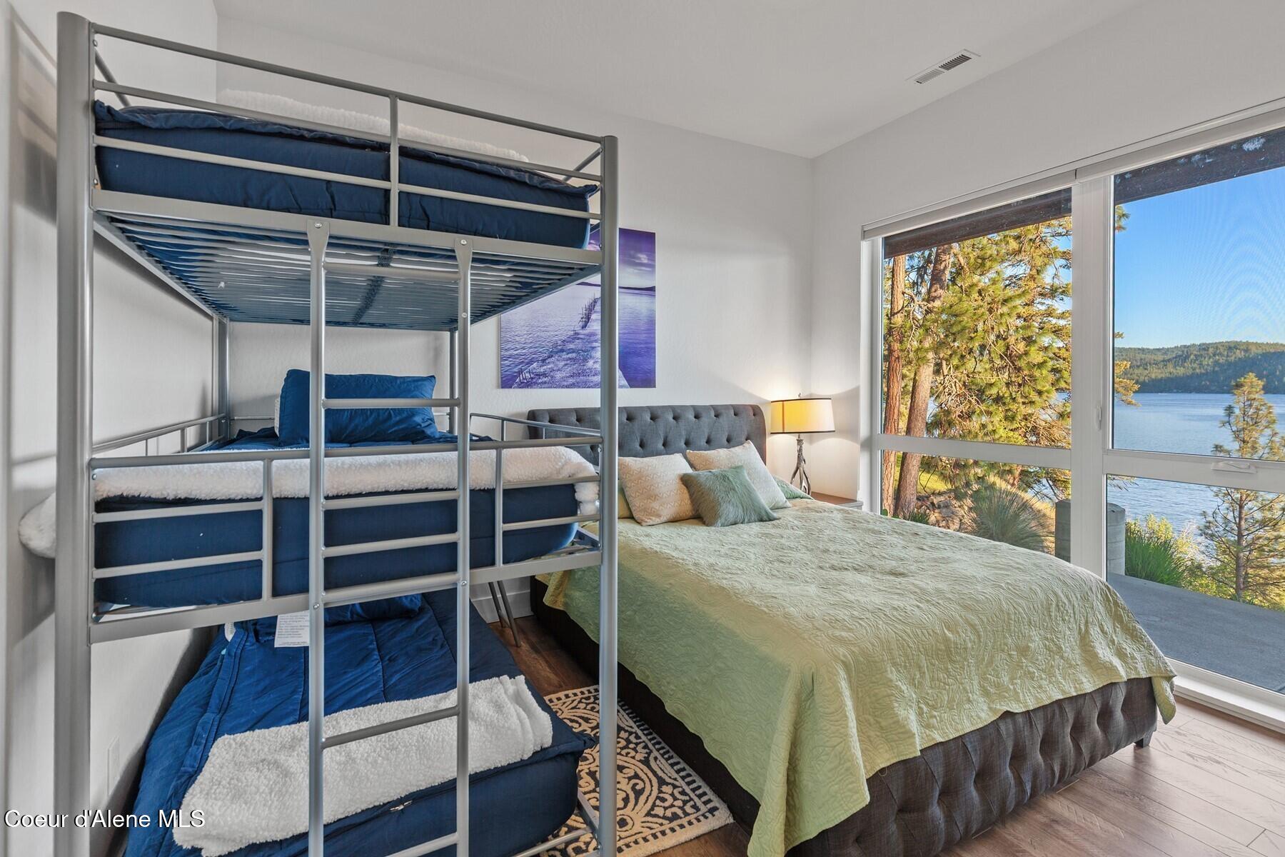 520 S Marion Ct