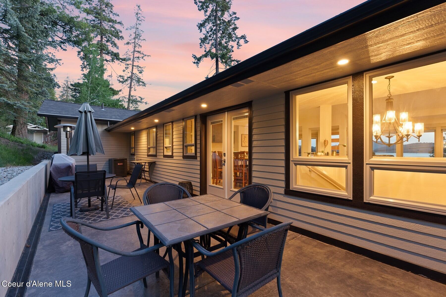 2406 S Silver Beach Rd, Coeur d'Alene