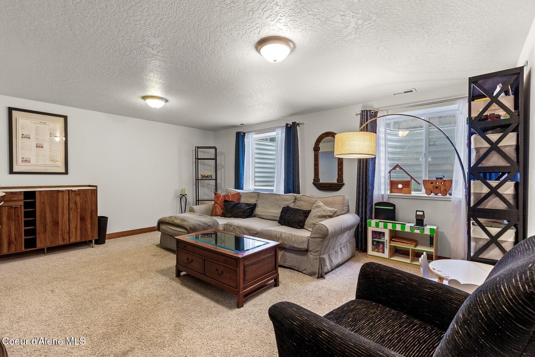 11074 W Riverview Dr