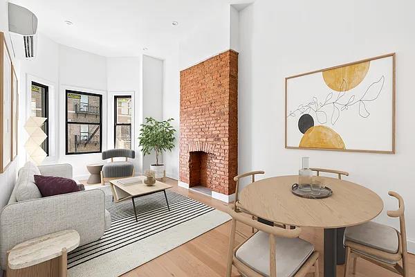 1179 Putnam Avenue, 3