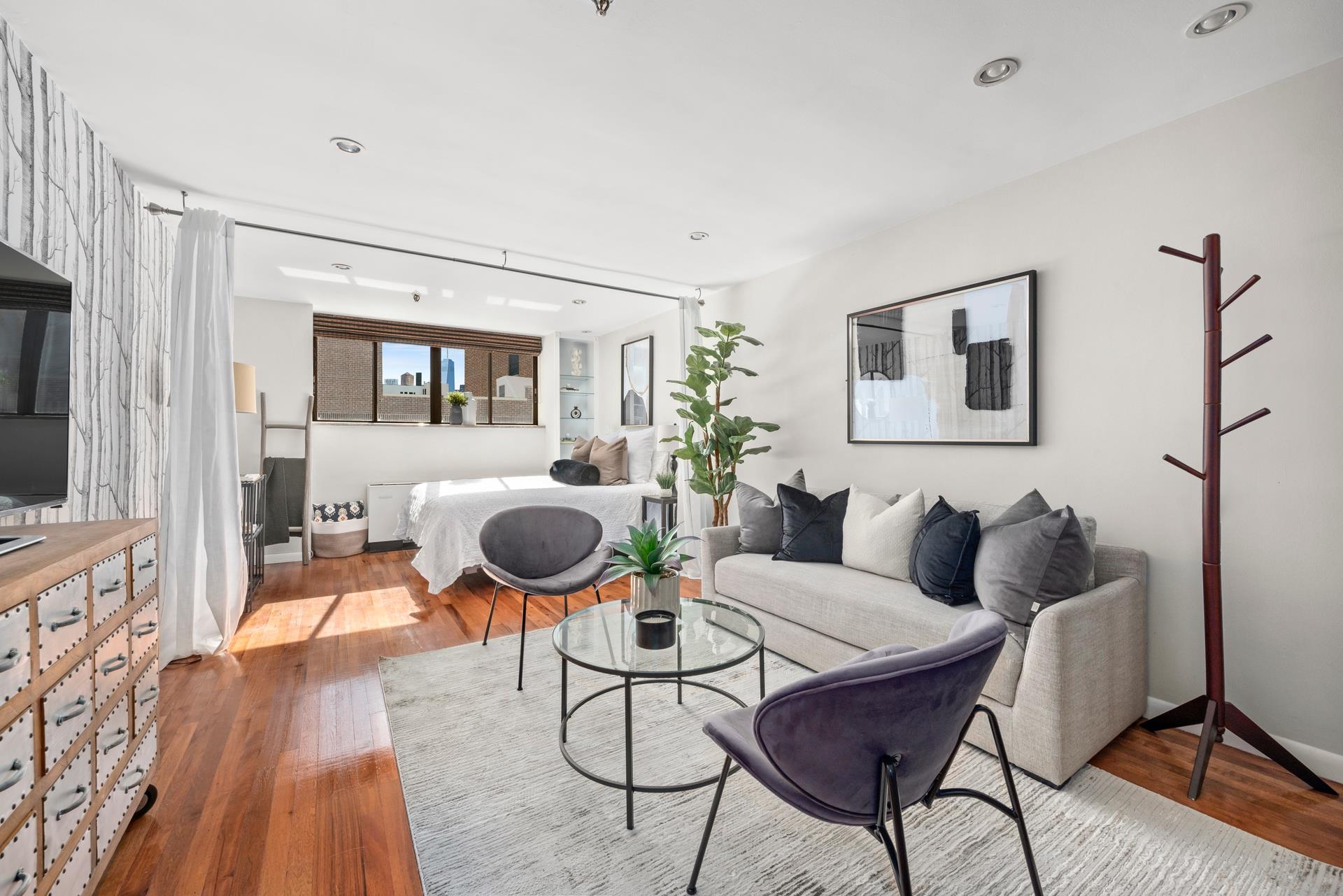 67 East 11th Street, 609