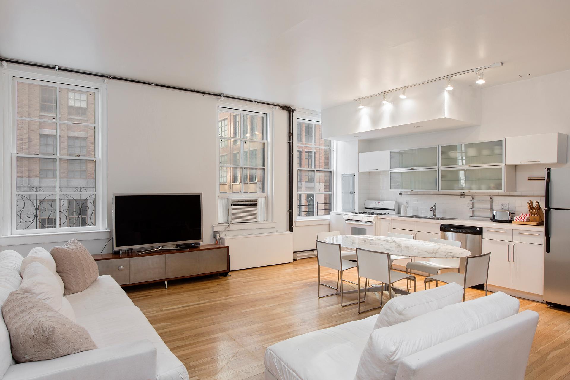 151 HUDSON Street 4