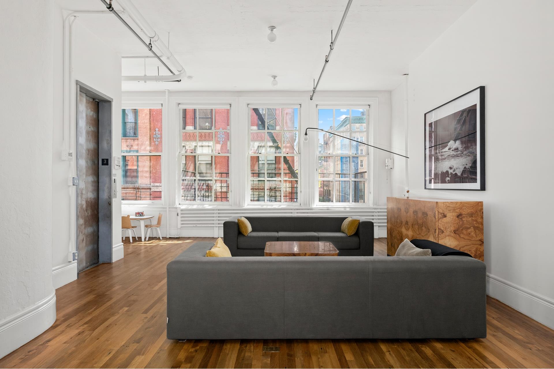 20 Bond Street, 3