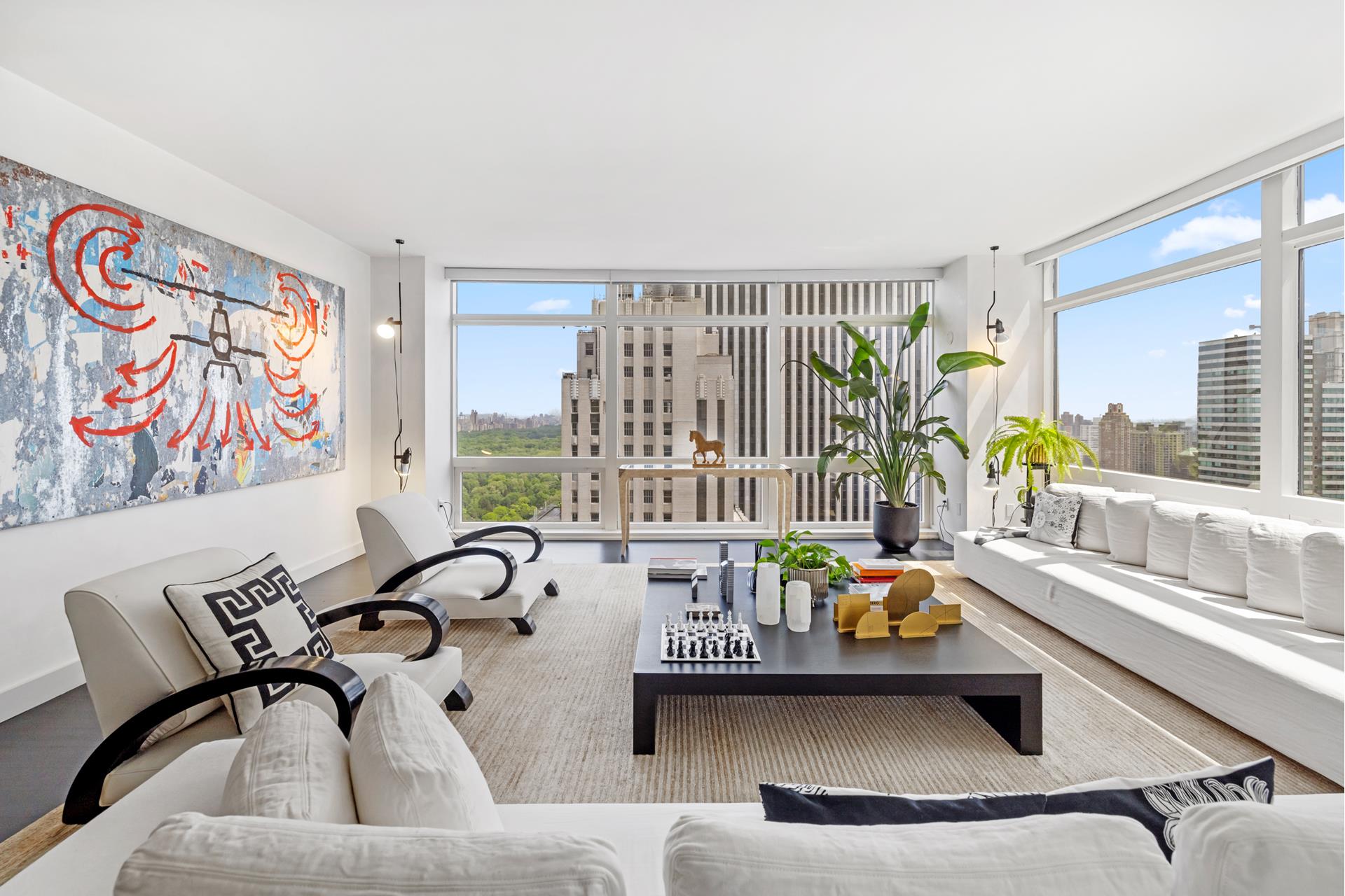 721 Fifth Avenue, 39CD