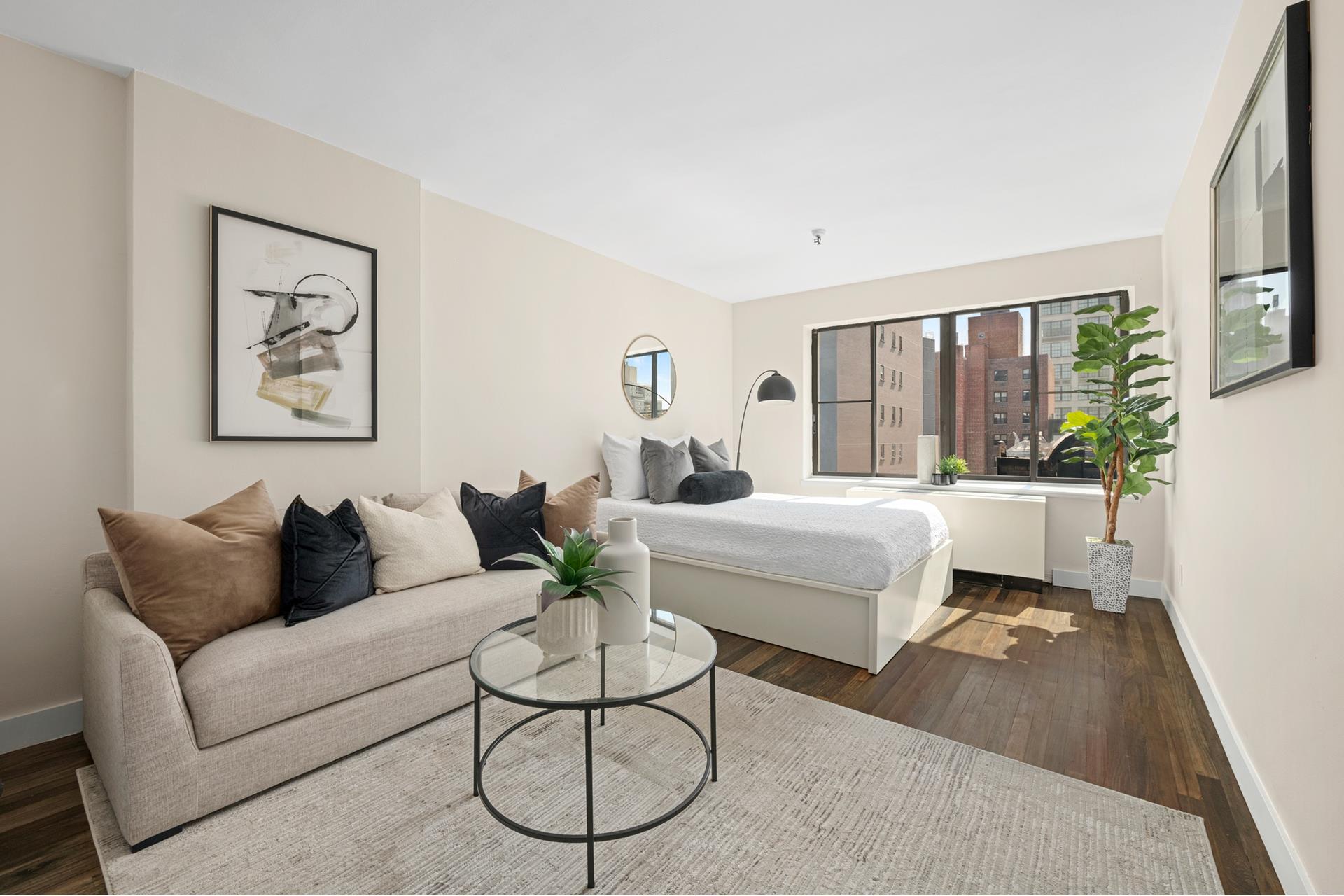 67 East 11th Street, 725