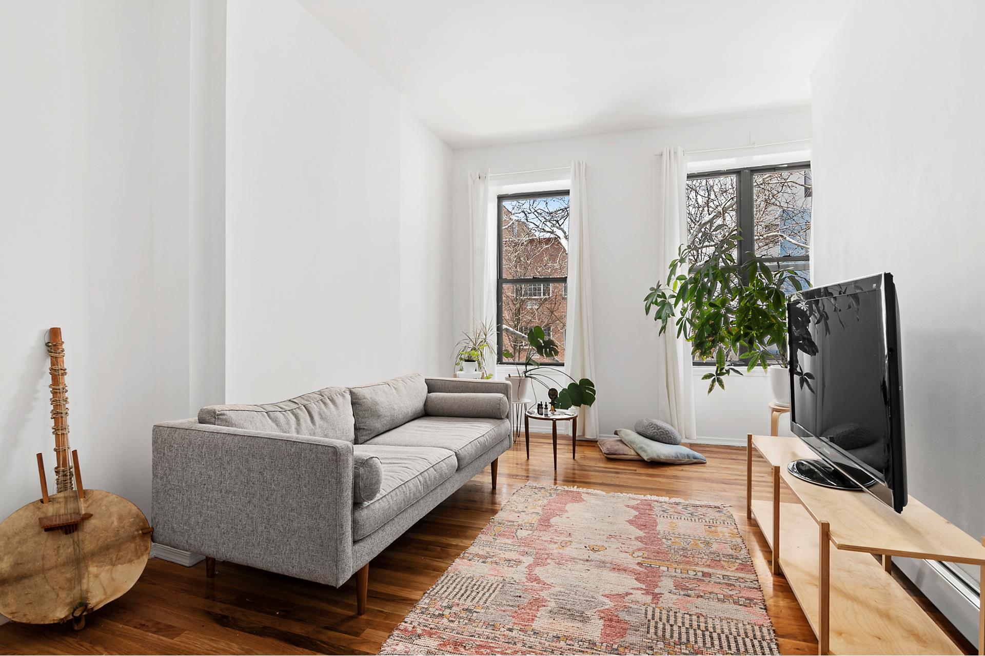 343 Tomkins Avenue, 2