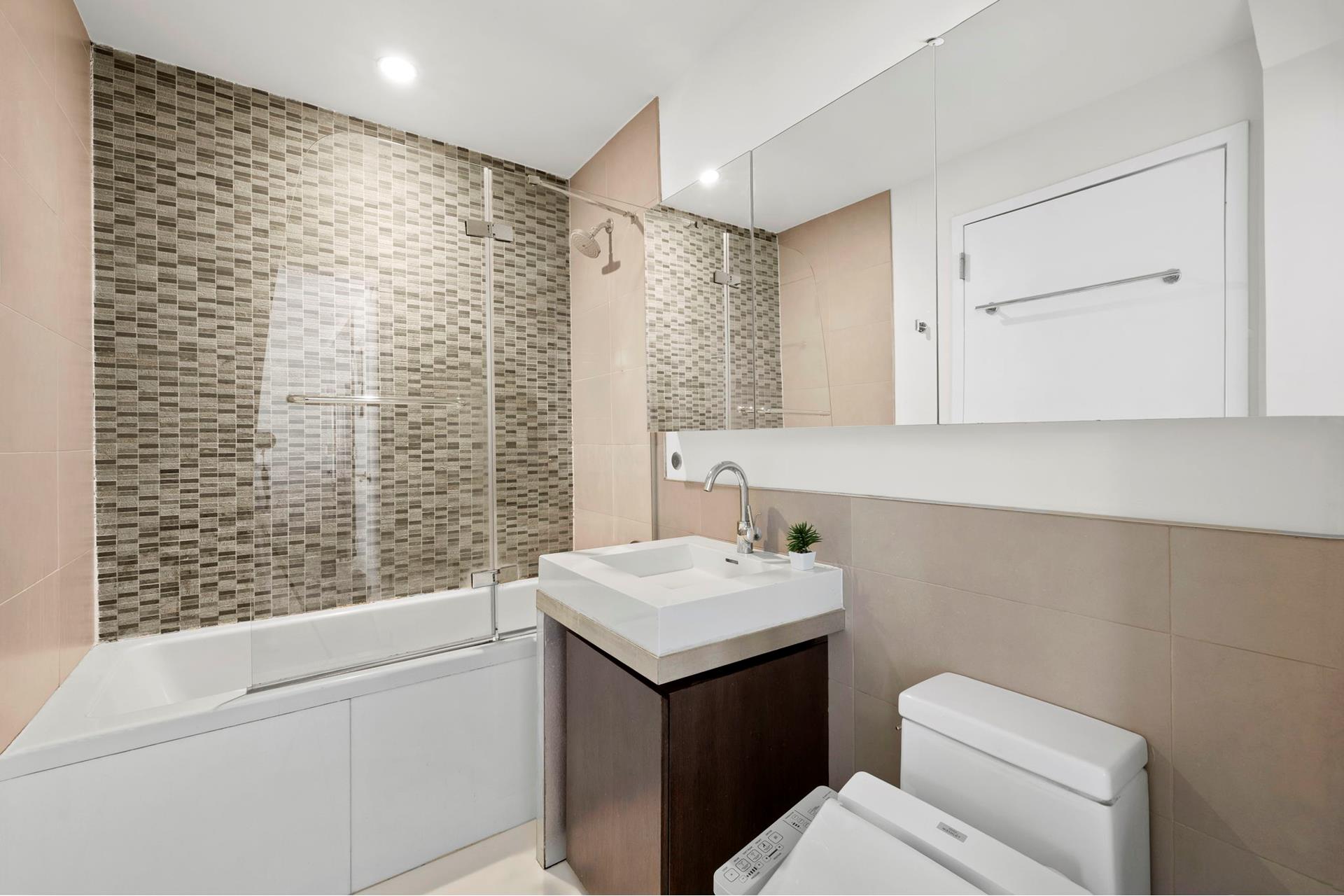 214 North 11th Street, 1X