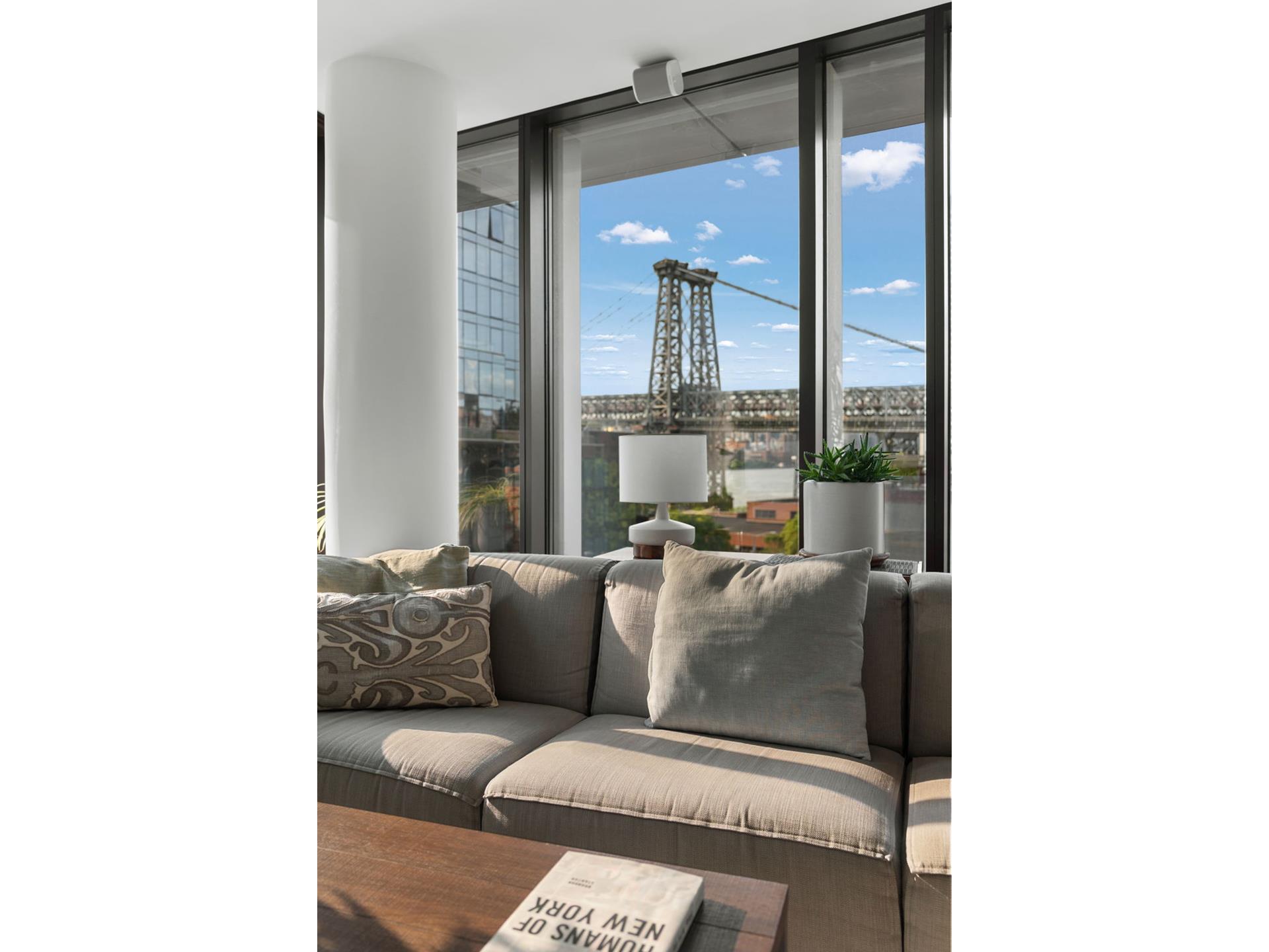 429 Kent Avenue, 740