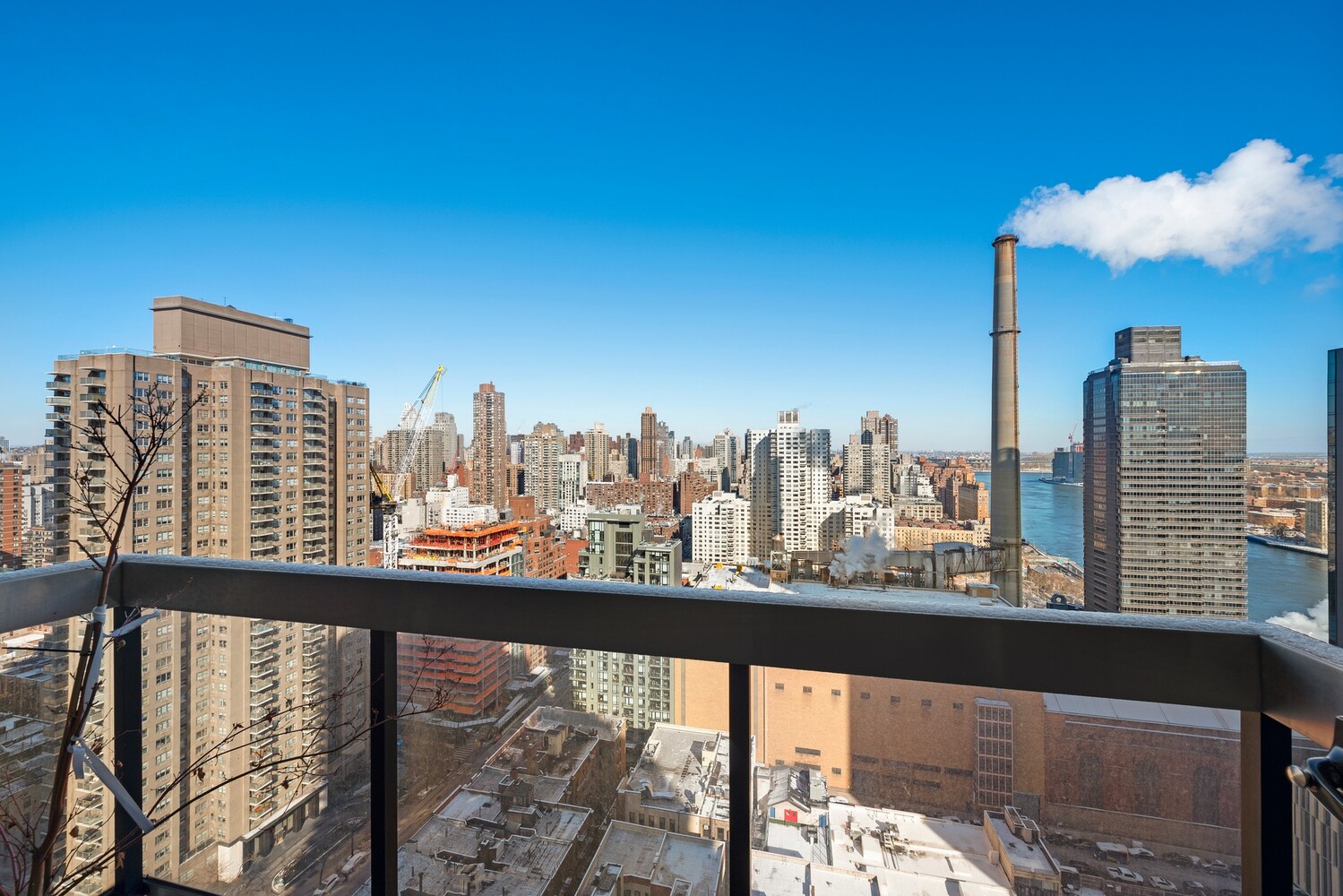 515 East 72nd Street, 28A