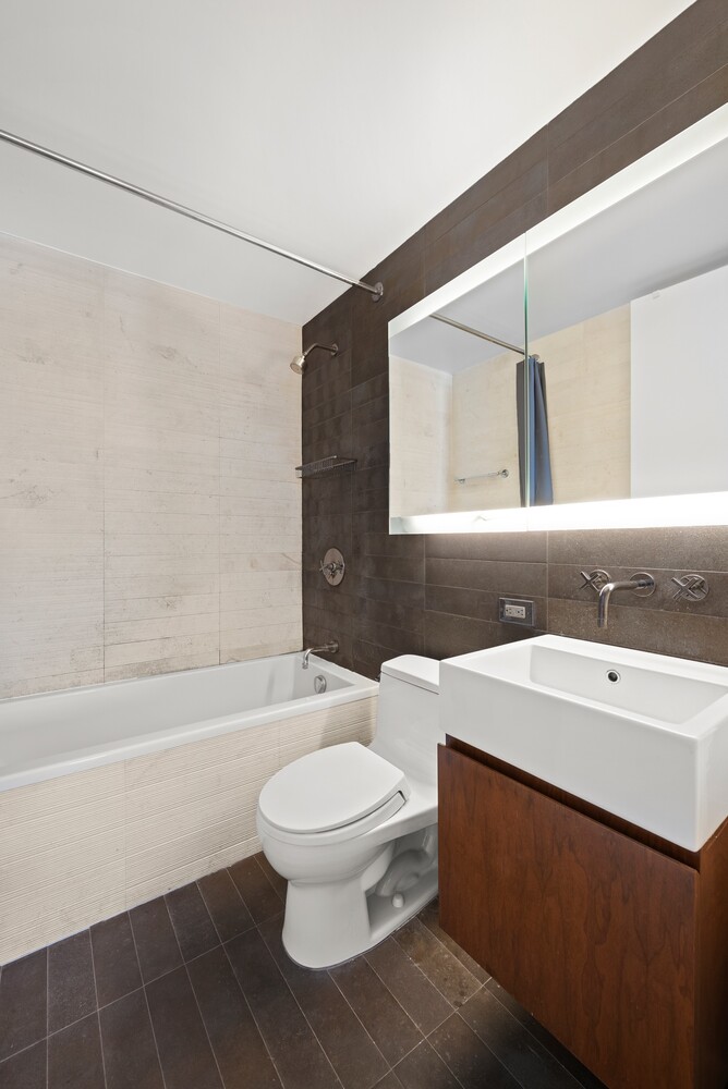 515 East 72nd Street, 28A