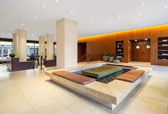 515 East 72nd Street, 28A