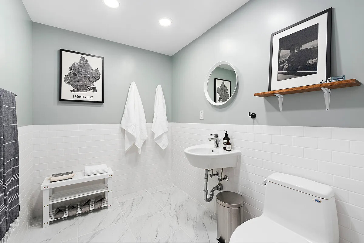 214 North 11th Street, 1LG