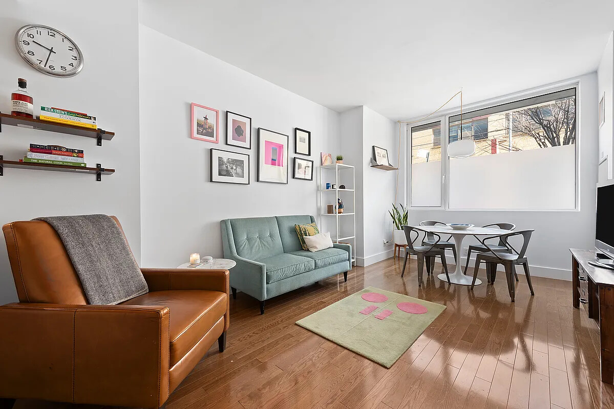 214 North 11th Street, 1LG