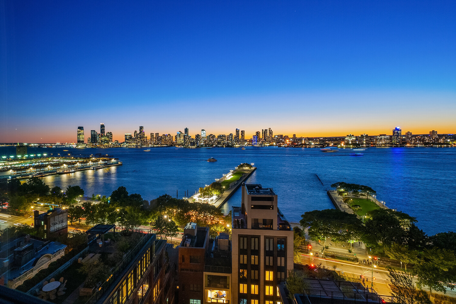 150 Charles Street, 14B